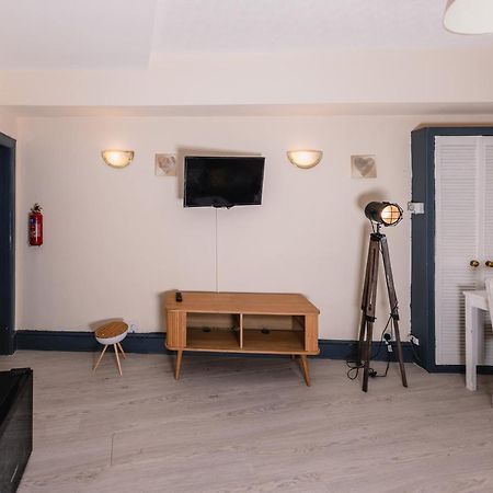 Old Town Central Apartments By The Castle إدنبرة المظهر الخارجي الصورة