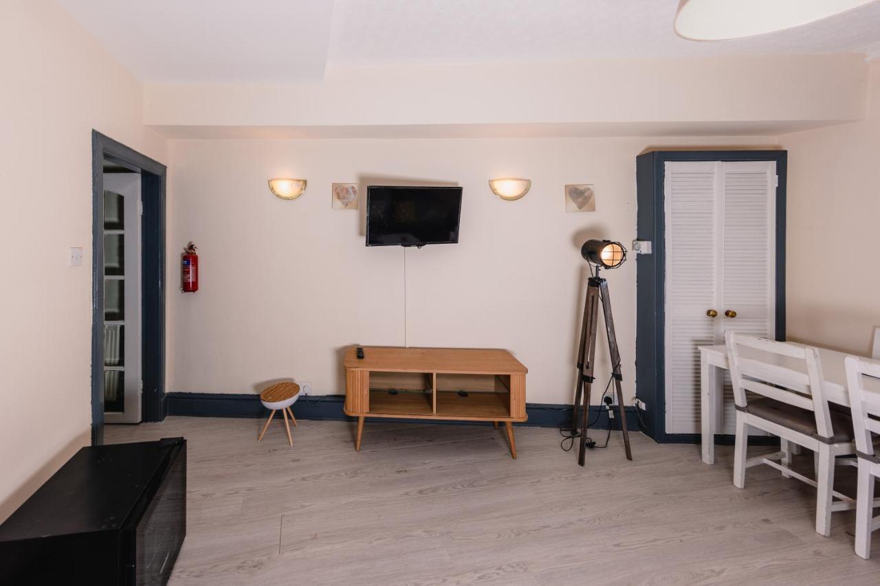Old Town Central Apartments By The Castle إدنبرة المظهر الخارجي الصورة