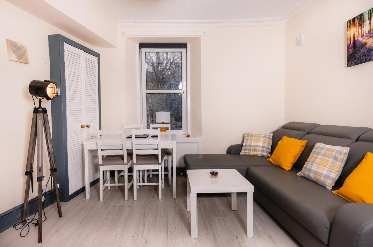 Old Town Central Apartments By The Castle إدنبرة المظهر الخارجي الصورة