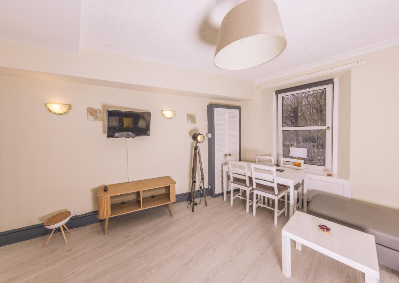 Old Town Central Apartments By The Castle إدنبرة المظهر الخارجي الصورة