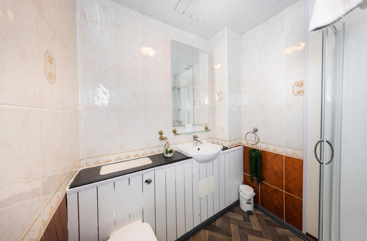 Old Town Central Apartments By The Castle إدنبرة المظهر الخارجي الصورة