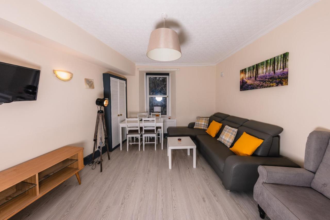 Old Town Central Apartments By The Castle إدنبرة المظهر الخارجي الصورة